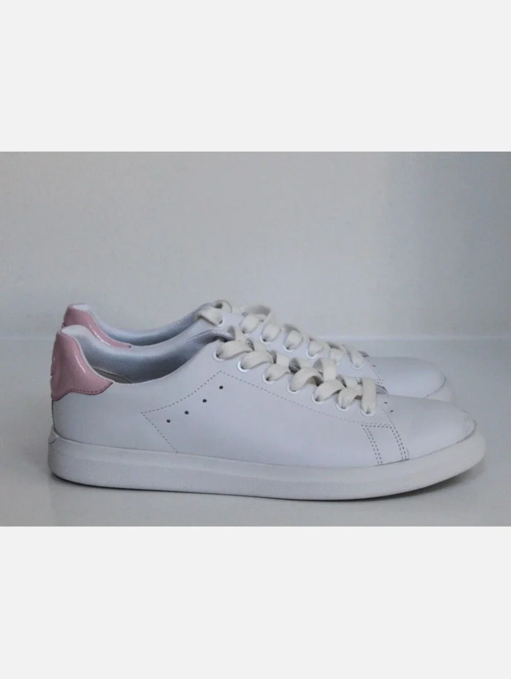 Tory Burch Howell Court Sneakers White Pink Leather Size 7.5